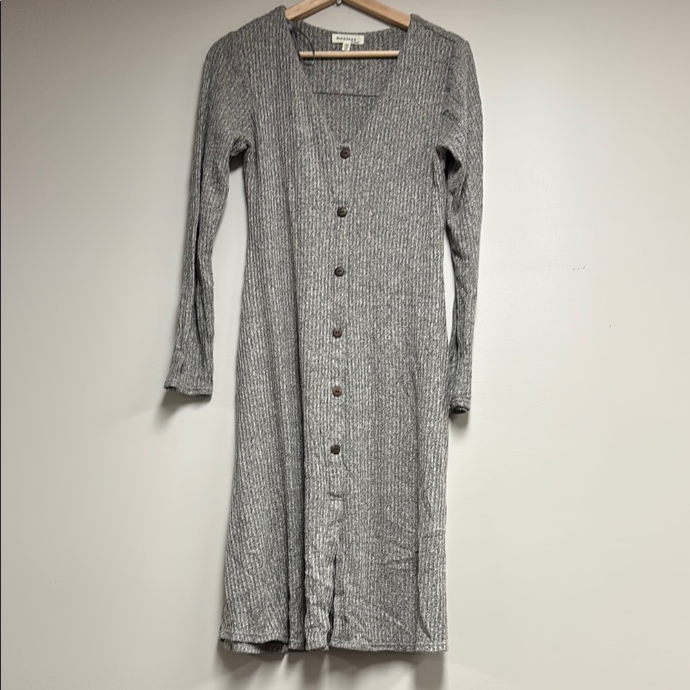 Monteau Gray Long Sleeve V-Neck Sheath Dress